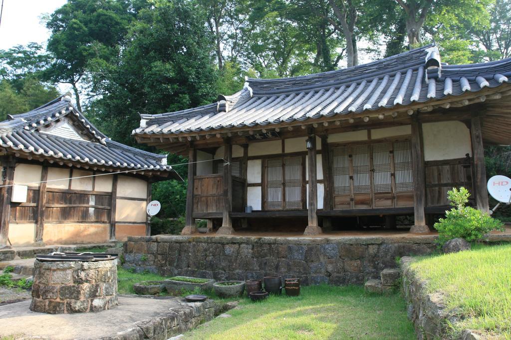 Jinrae Lee'S Traditional House Boseong Екстериор снимка