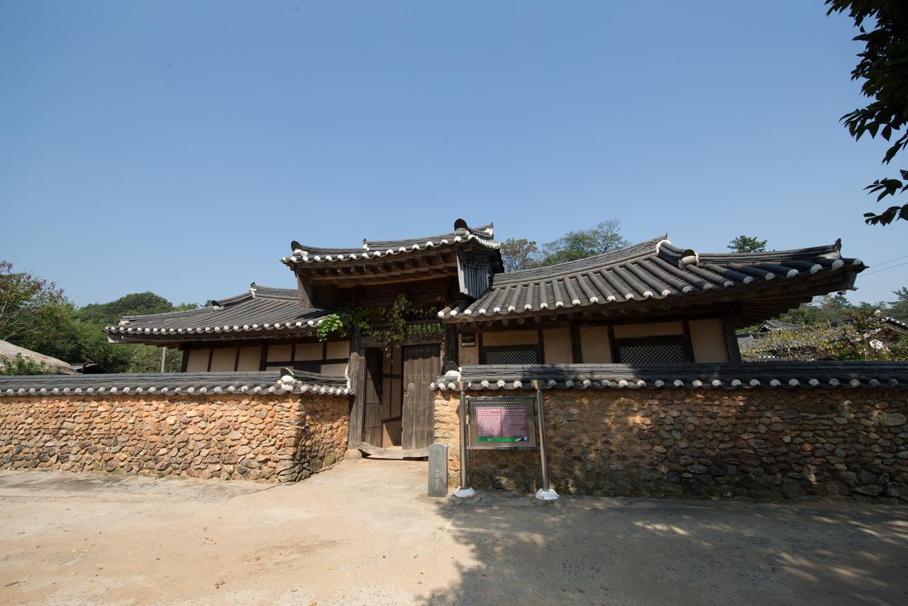 Jinrae Lee'S Traditional House Boseong Екстериор снимка