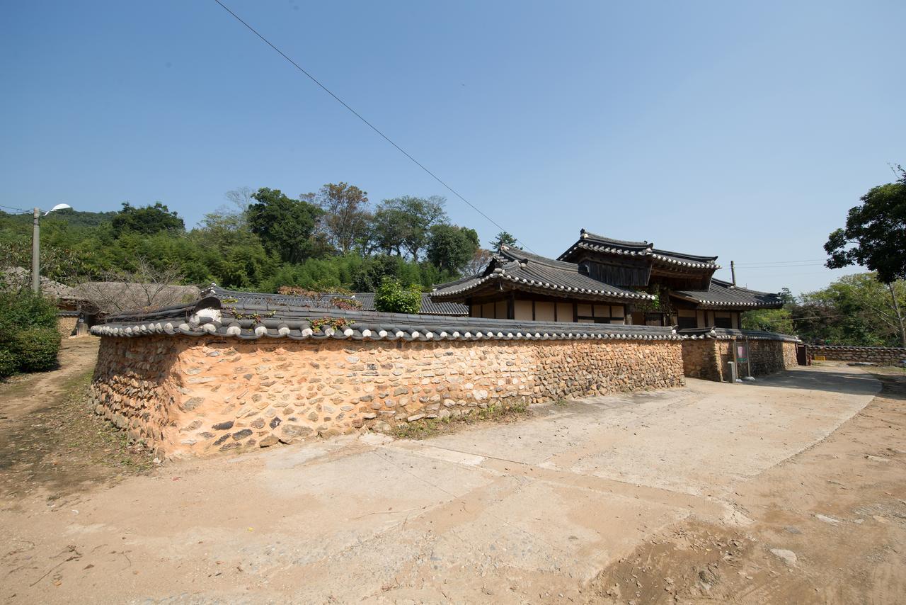 Jinrae Lee'S Traditional House Boseong Екстериор снимка